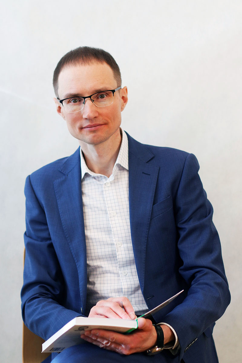 Дмитрий Макеев